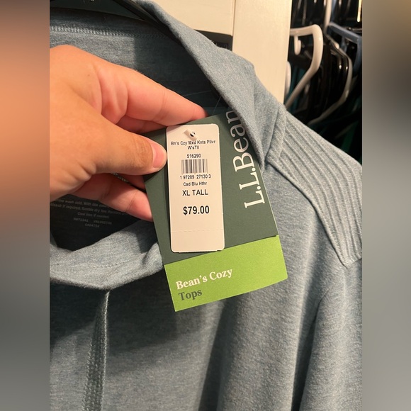 Llbean Pullover. NWT. - Picture 4 of 4